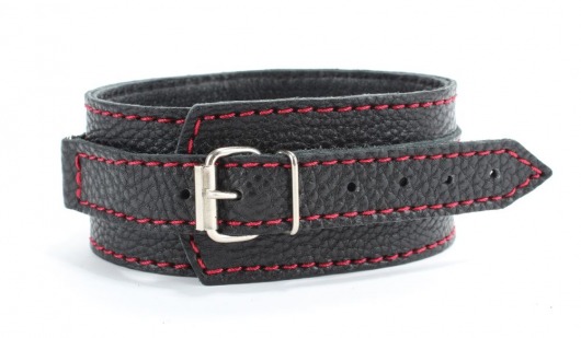 Черный ошейник из натуральной кожи с красной строчкой и заклепками - БДСМ Арсенал - купить с доставкой в Раменском