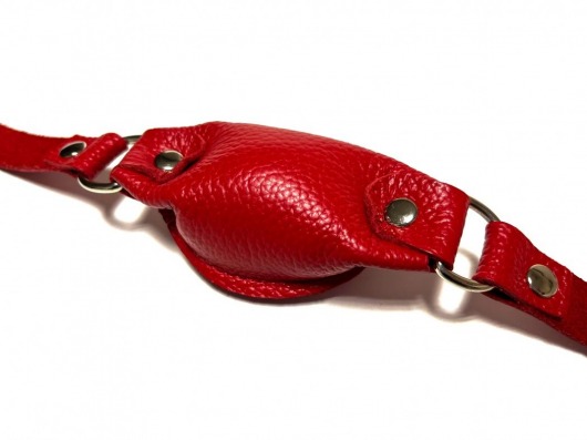 Красный кожаный кляп на ремешках с пряжкой - БДСМ Арсенал - купить с доставкой в Раменском