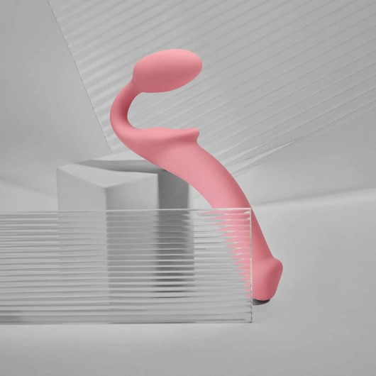 Розовый безремневой страпон Strap-on-me Semi-Realistic Bendable Strap-On size M - Strap-on-me - купить с доставкой в Раменском